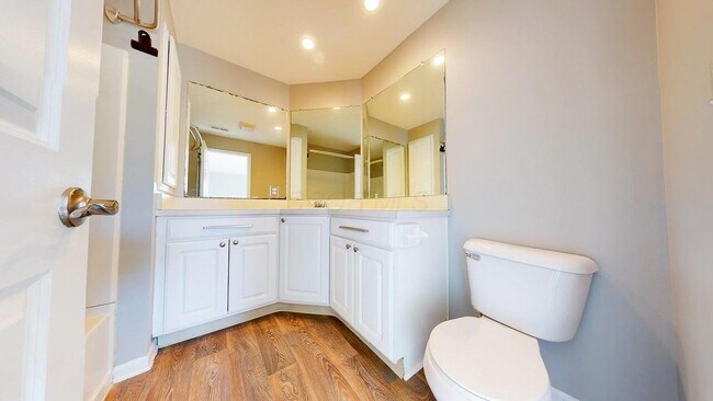 Building Photo - 5604 Vintage Pl