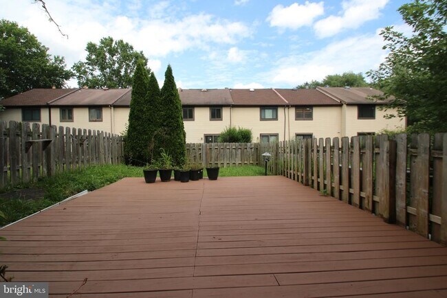 Building Photo - 3478 Coventry Pl