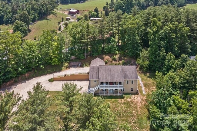 Building Photo - 24 Lamplighter Ln