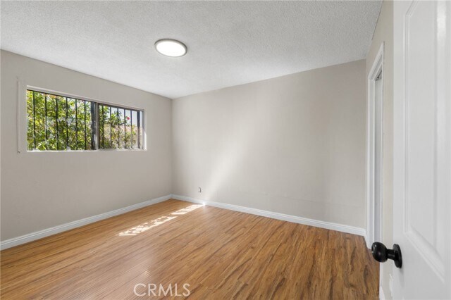 Building Photo - 207 Flora St