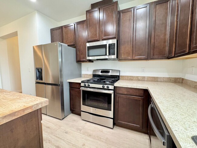 Building Photo - 1729 Cyrene Dr NW