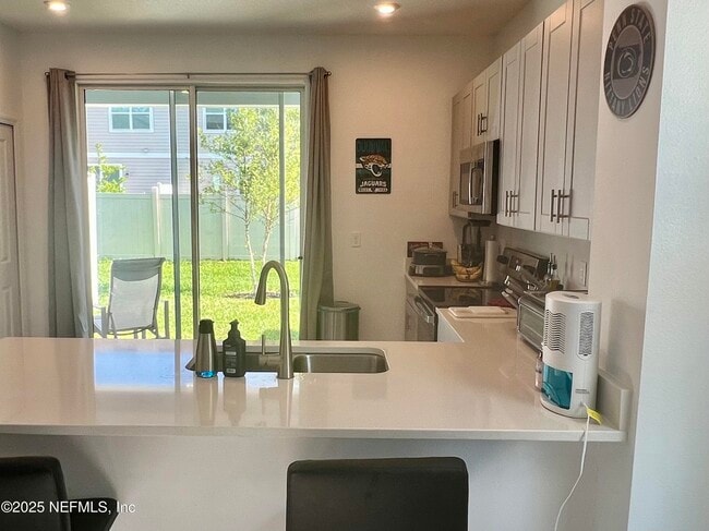 Building Photo - 307 Annies Pl