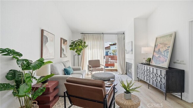 Building Photo - 405 Ribbon Beach Way