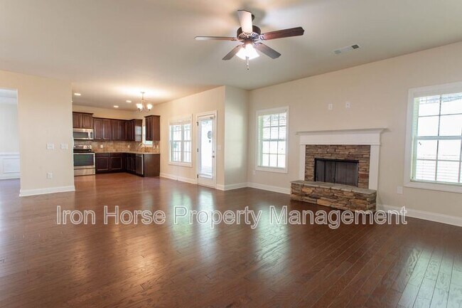 Building Photo - 232 Towns Walk Dr