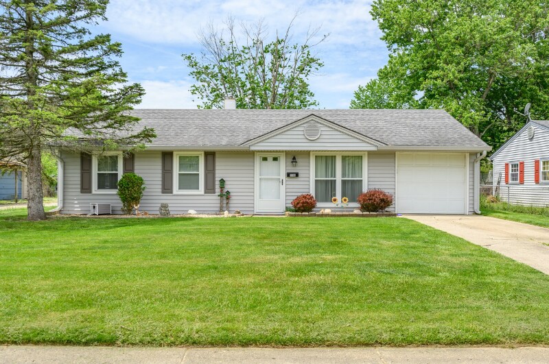 Primary Photo - 1586 Younce St