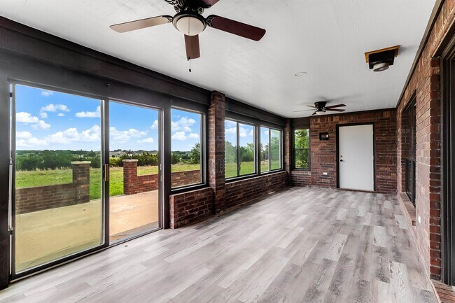 Building Photo - 8321 Co Rd 200