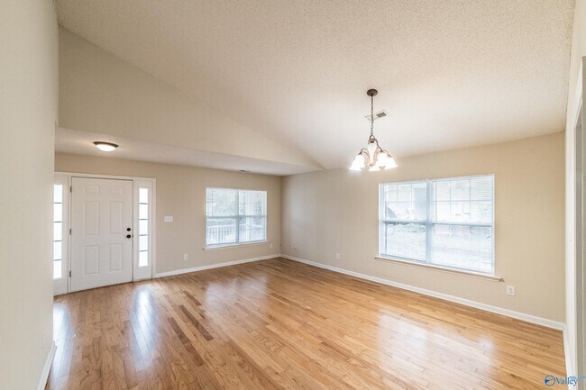 Building Photo - 135 Bremerton Dr SW