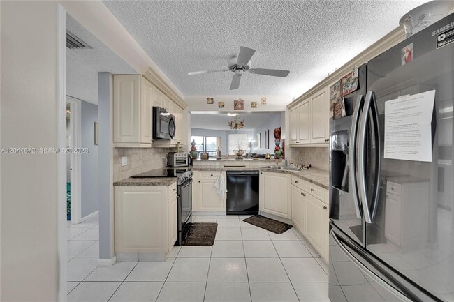 Building Photo - 7250 Fairfax Dr