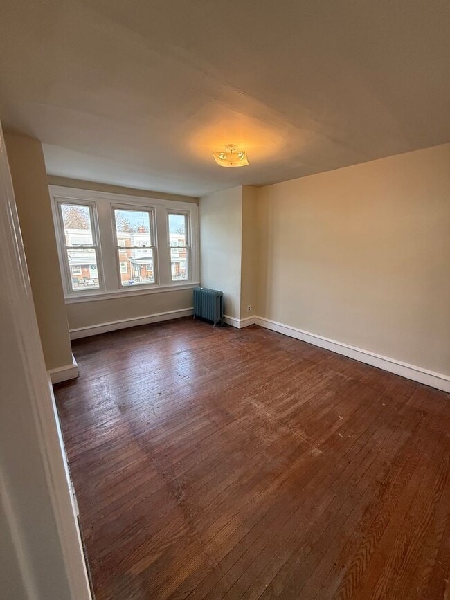 Building Photo - Cute 3 bedroom 1 bathroom in Lawncrest