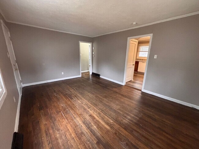 Building Photo - 4446 Prescott Ave