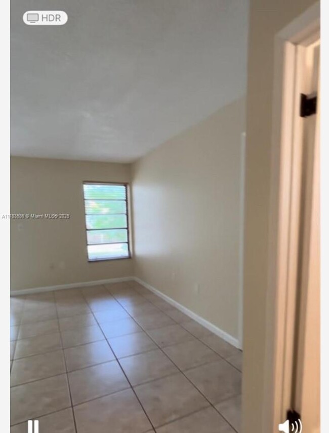 Building Photo - 9080 SW 125th Ave