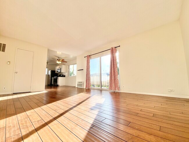 Building Photo - Los Feliz