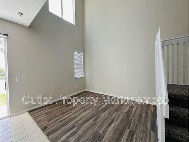 Building Photo - 6114 Chapledale Dr