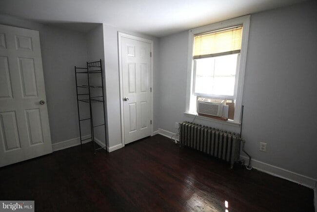 Building Photo - 417 Elmer St