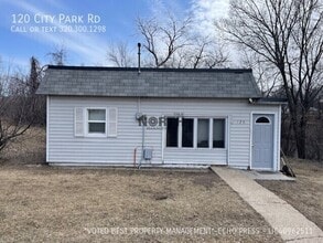 Building Photo - 120 City Park Rd