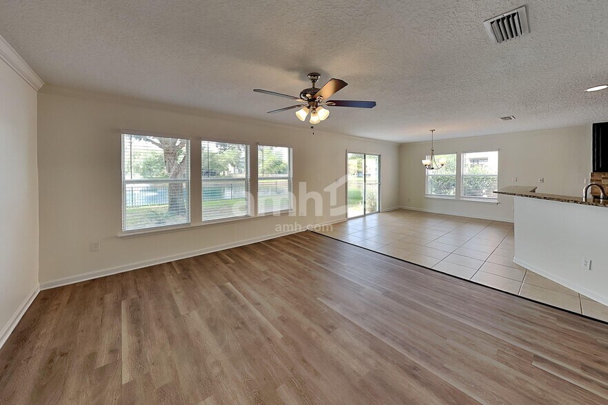 Building Photo - 385 Bostwick Cir