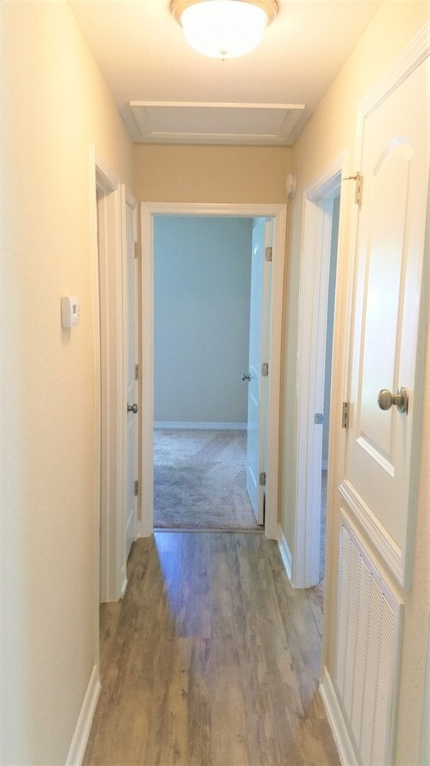 Building Photo - Adorable home steps from Wolf Bay!