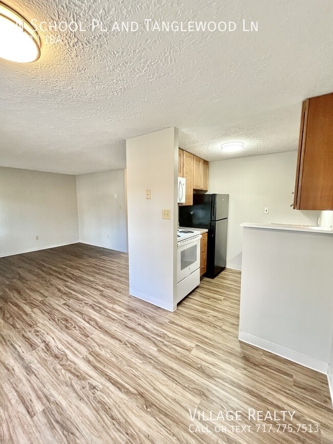 Building Photo - Newly-remodeled 2-bed! Ground Floor - No S...