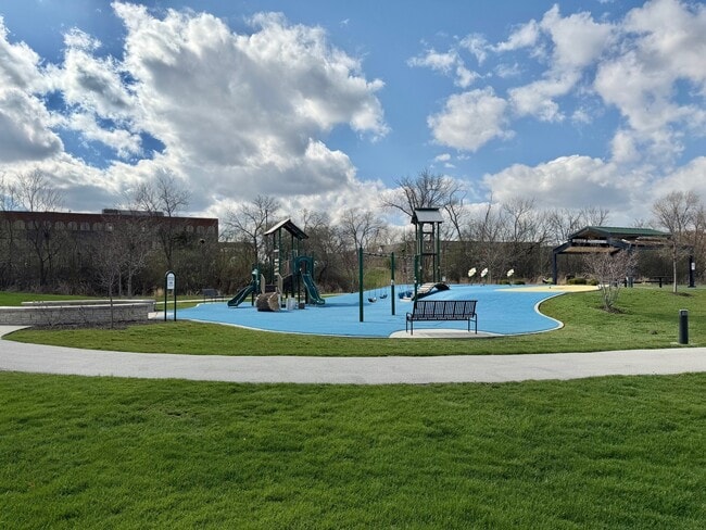 Building Photo - 1S701 Eisenhower Rd