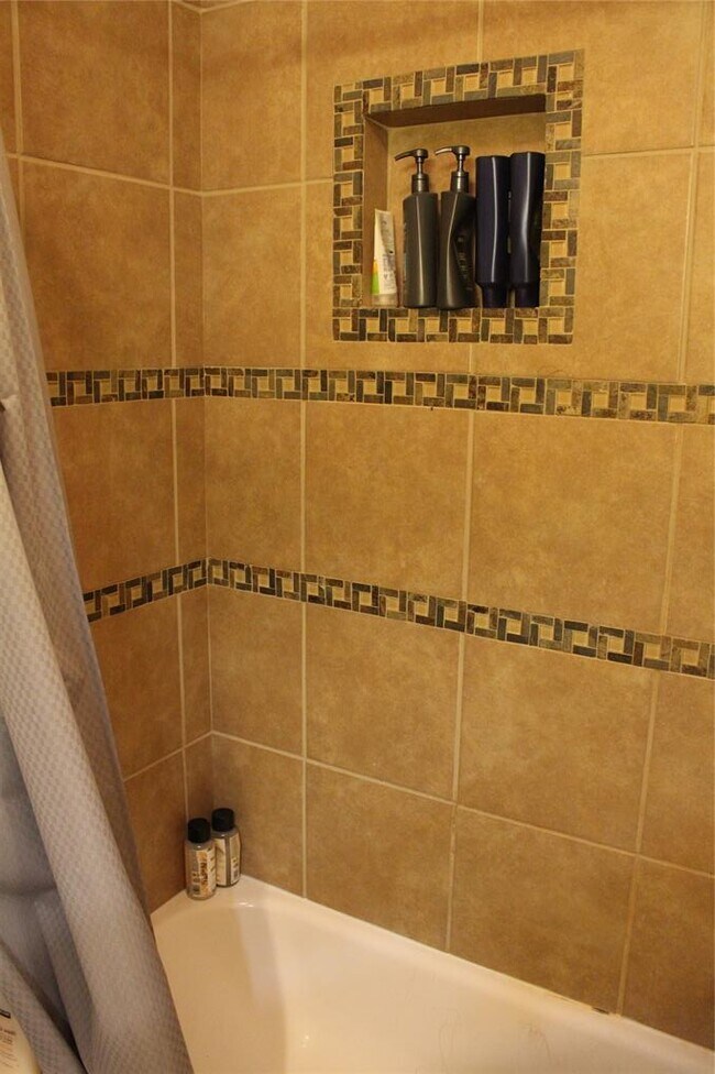 Building Photo - 2801 Rio Grande St