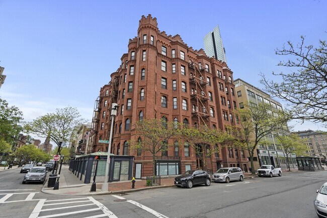 Building Photo - 271 Dartmouth St