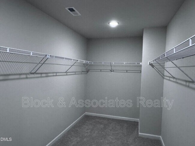 Building Photo - 50 Thistle Patch Pl