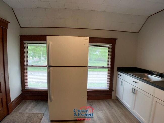 Building Photo - 2 bedroom unit in Niles