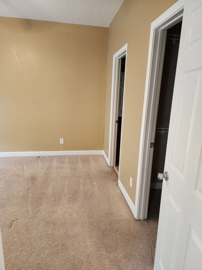 Building Photo - 122 Governors Blvd