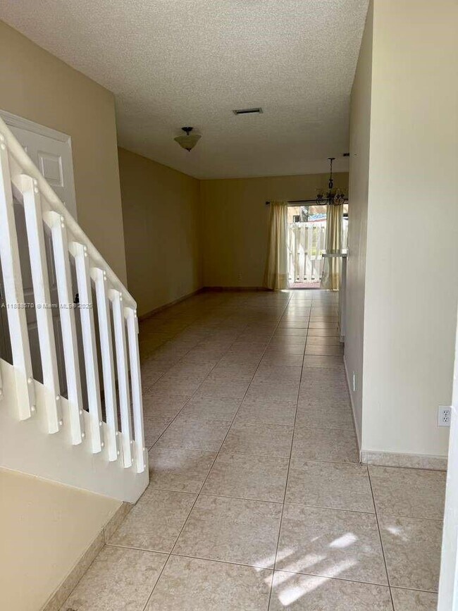 Building Photo - 16111 Emerald Cove Rd