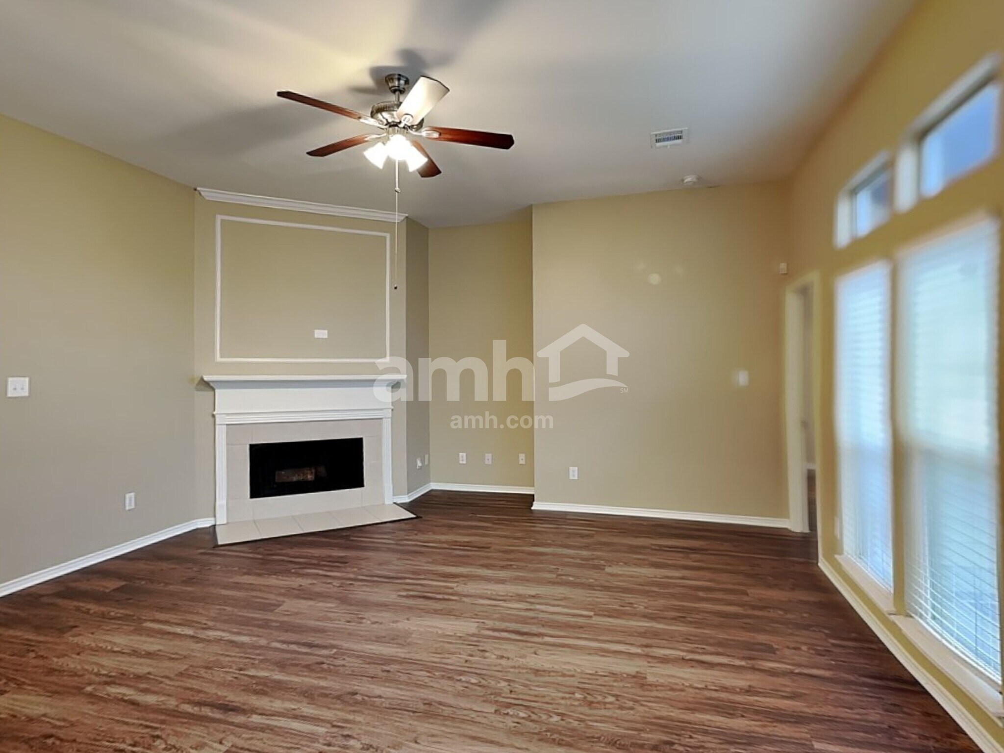 Building Photo - 1451 Sand Lake Ln