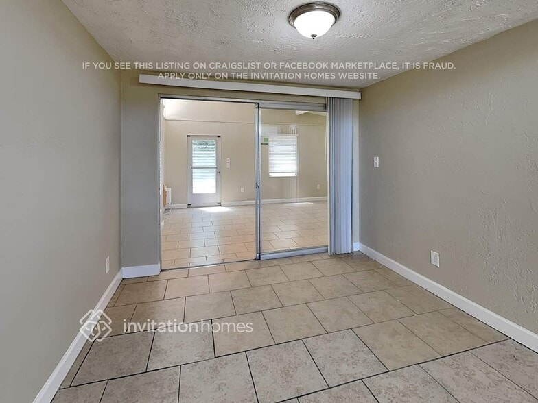 Building Photo - 3652 Prado Dr