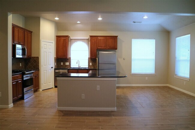 Building Photo - 22017 Royal Timbers Dr