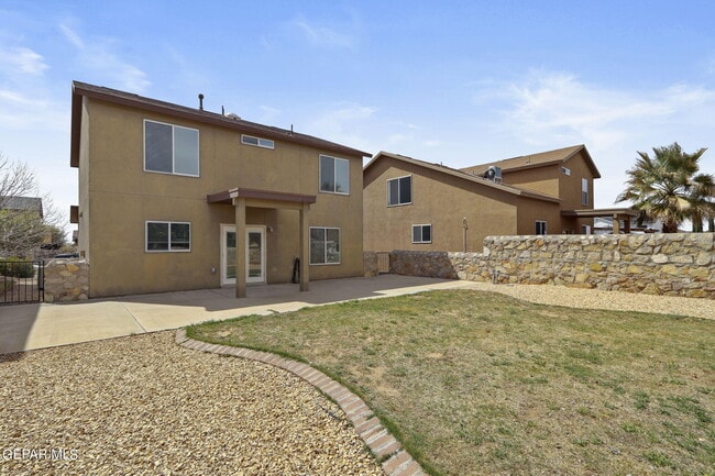 Building Photo - 2240 Decamp Point Pl