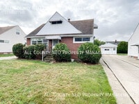 Building Photo - 21260 Carol Dr