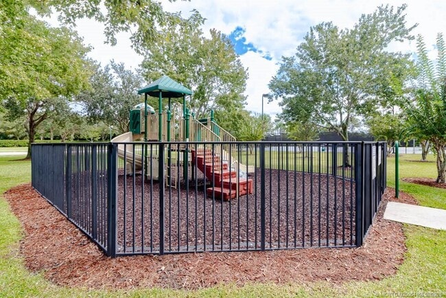 Building Photo - 356 SE Bloxham Way