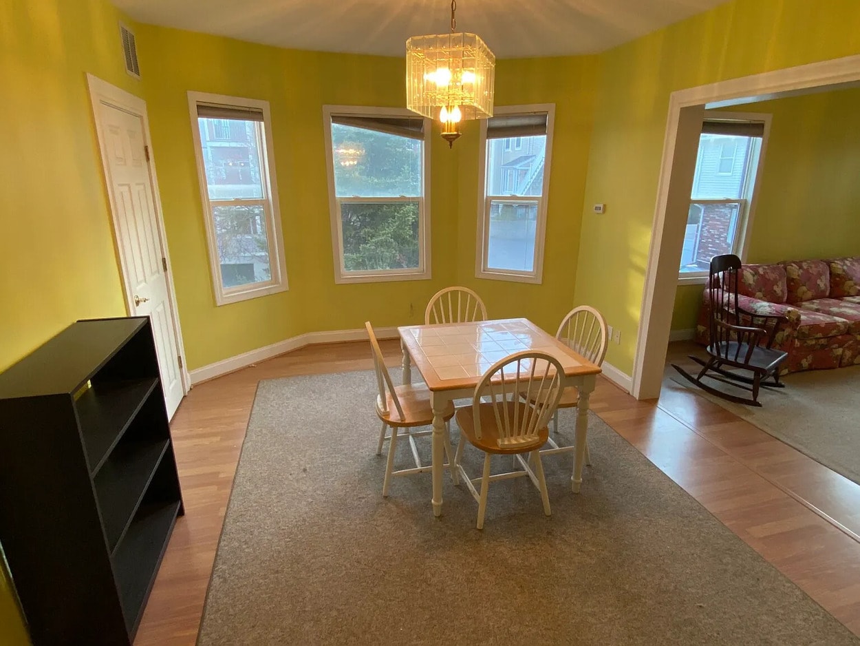 Building Photo - 27 Albion St