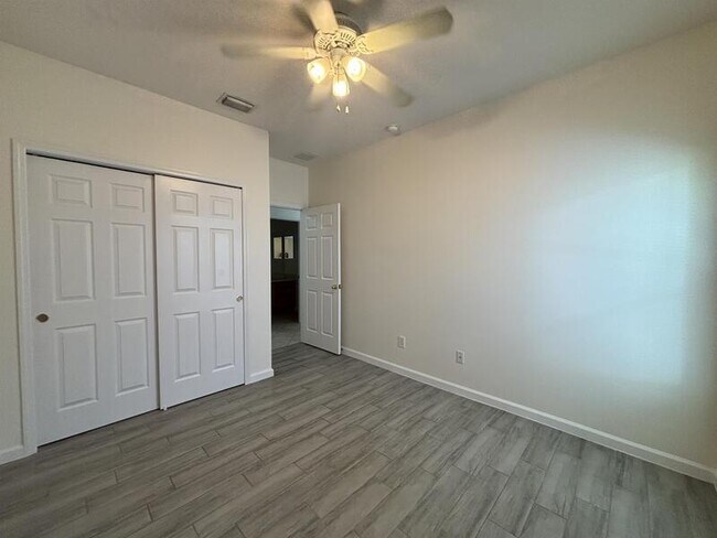 Building Photo - 10245 Cypress Trail Dr