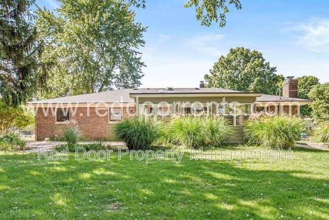 Building Photo - 8635 Bishops Ln