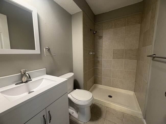 Building Photo - 14033 Dornoch St