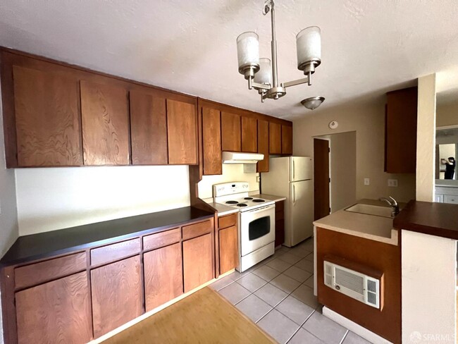Building Photo - 965 Shorepoint Ct