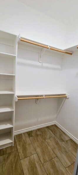 Building Photo - 5415 Rose Gdn Lp