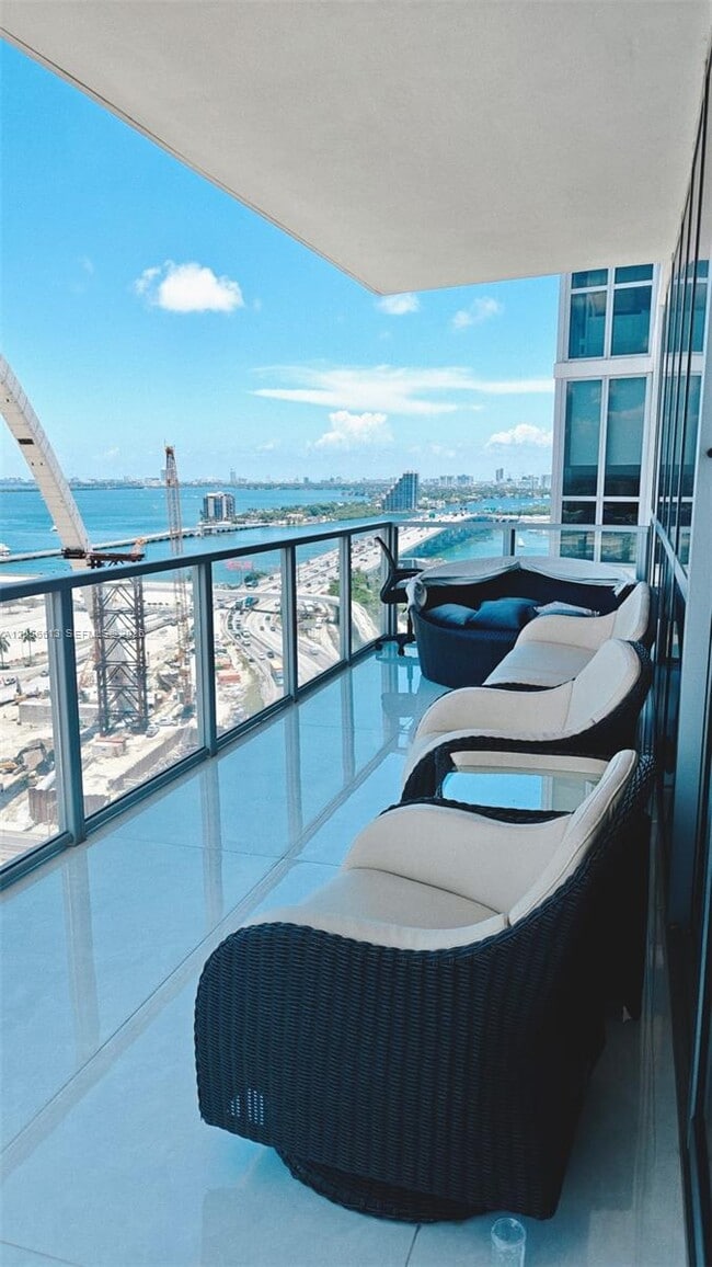 Building Photo - 1100 Biscayne Blvd