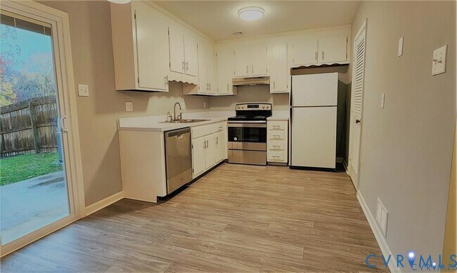 Building Photo - 202 Newstead Dr