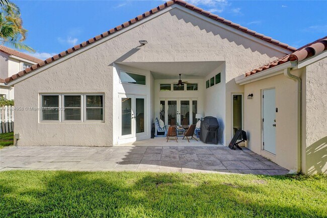 Building Photo - 204 Cameron Dr