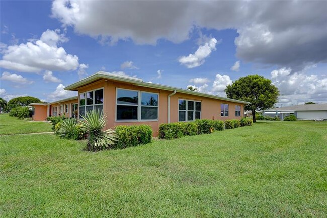 Building Photo - 185 N High Point