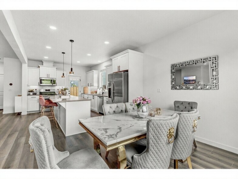 Building Photo - 837 S 26th Ave