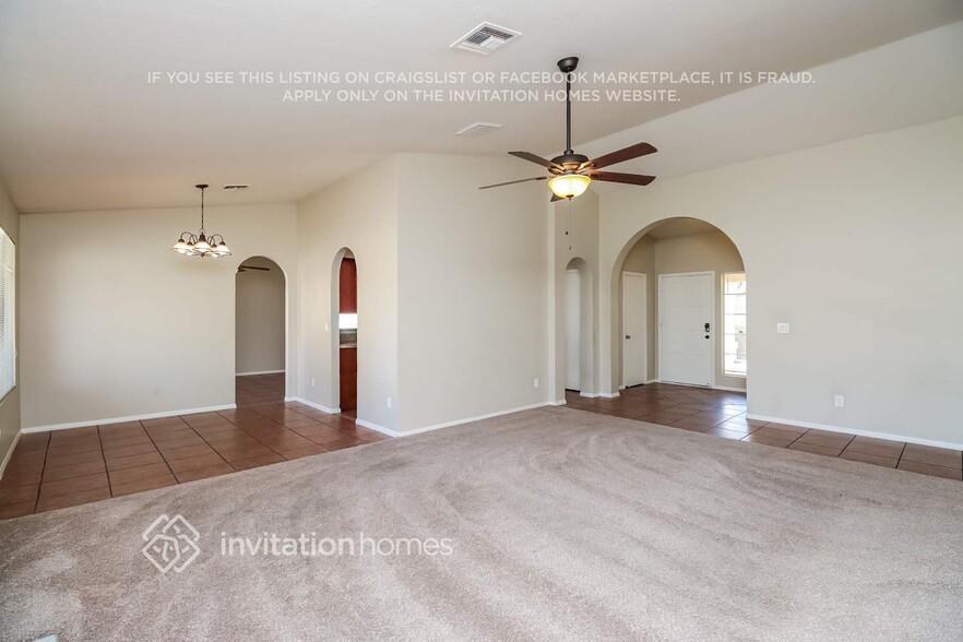 Building Photo - 5430 N 79th Dr