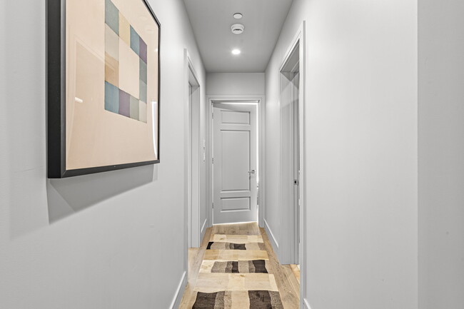 Building Photo - 1120 Shotwell-D