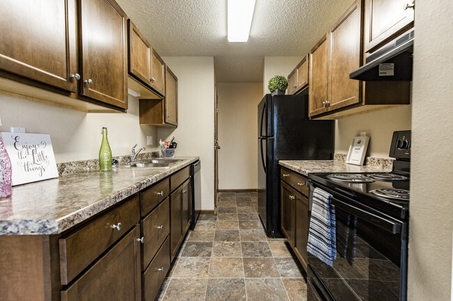 Bismarck, ND Eagle Sky I Apartments | Kitchen - Eagle Sky I