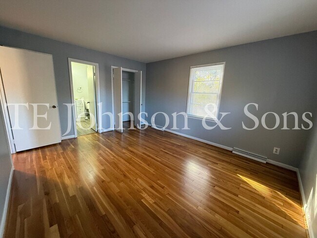 Building Photo - 3826 Barkwood Dr